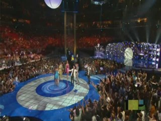 Kelly Clarkson at AMA