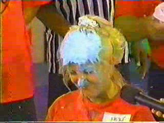 Family challenge balloon game