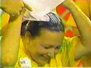 Family challenge balloon game