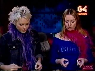 G4TV.COM -- Tina Wood, Laura Foy Cake Fight