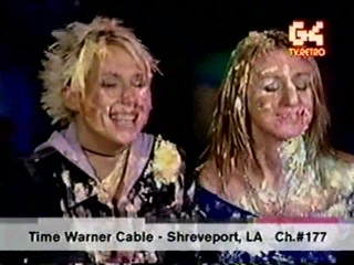 G4TV.COM -- Tina Wood, Laura Foy Cake Fight