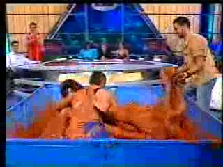 COED mud wrestling - Cronicas Marcianas