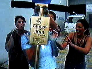 Gunge And Run