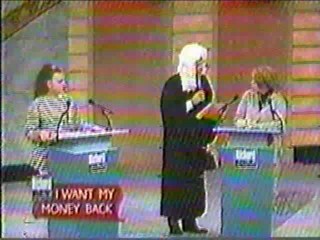 Richard Bey Show - Girl pied by her friend