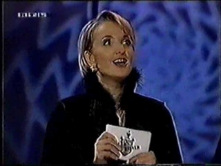 Glucksritter - Germany - Girl in black pants dunked in the slimy soup bowl