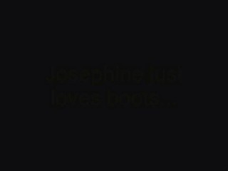 josephine loves boots