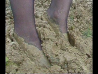 Aldo pumps Ankle deep.