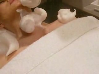 Super foaming facial massage