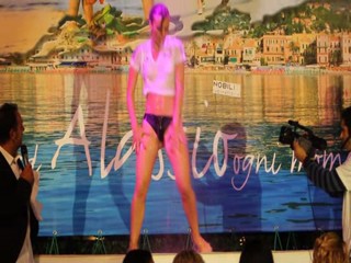 Miss Maglietta Bagnata contest