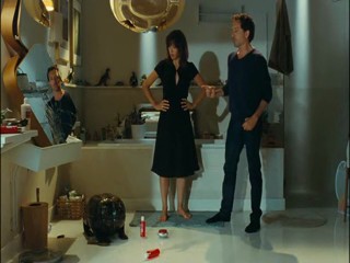 Un bonheur n'arrive jamais seul (Happiness Never Comes Alone)