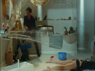 Un bonheur n'arrive jamais seul (Happiness Never Comes Alone)