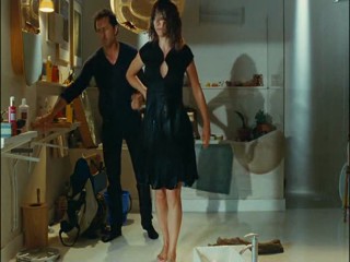 Un bonheur n'arrive jamais seul (Happiness Never Comes Alone)