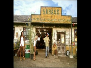Garage Babes