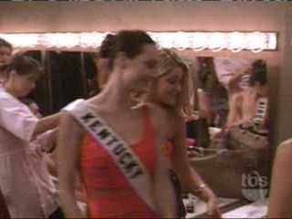 Miss Congeniality; Sandra Bullock pulled into pool