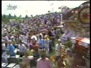 The War between Men and Women,  Fernschgarten