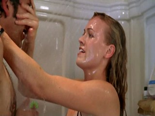 Chuck: Yvonne Strahovski in wet lingerie