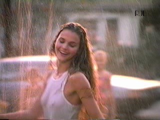 Keri Russell in the 1997 film 'eight days a week'