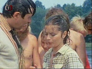 Early 80's  movie with sinking canoe